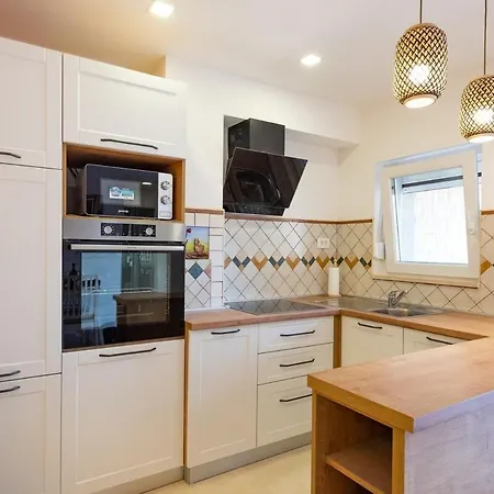 Apartment Srica