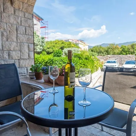 Apartament Srica *